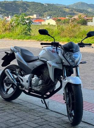 HONDA CB 300R 